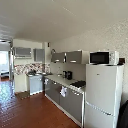 Une Chambre En Bord De Lac Apartment *